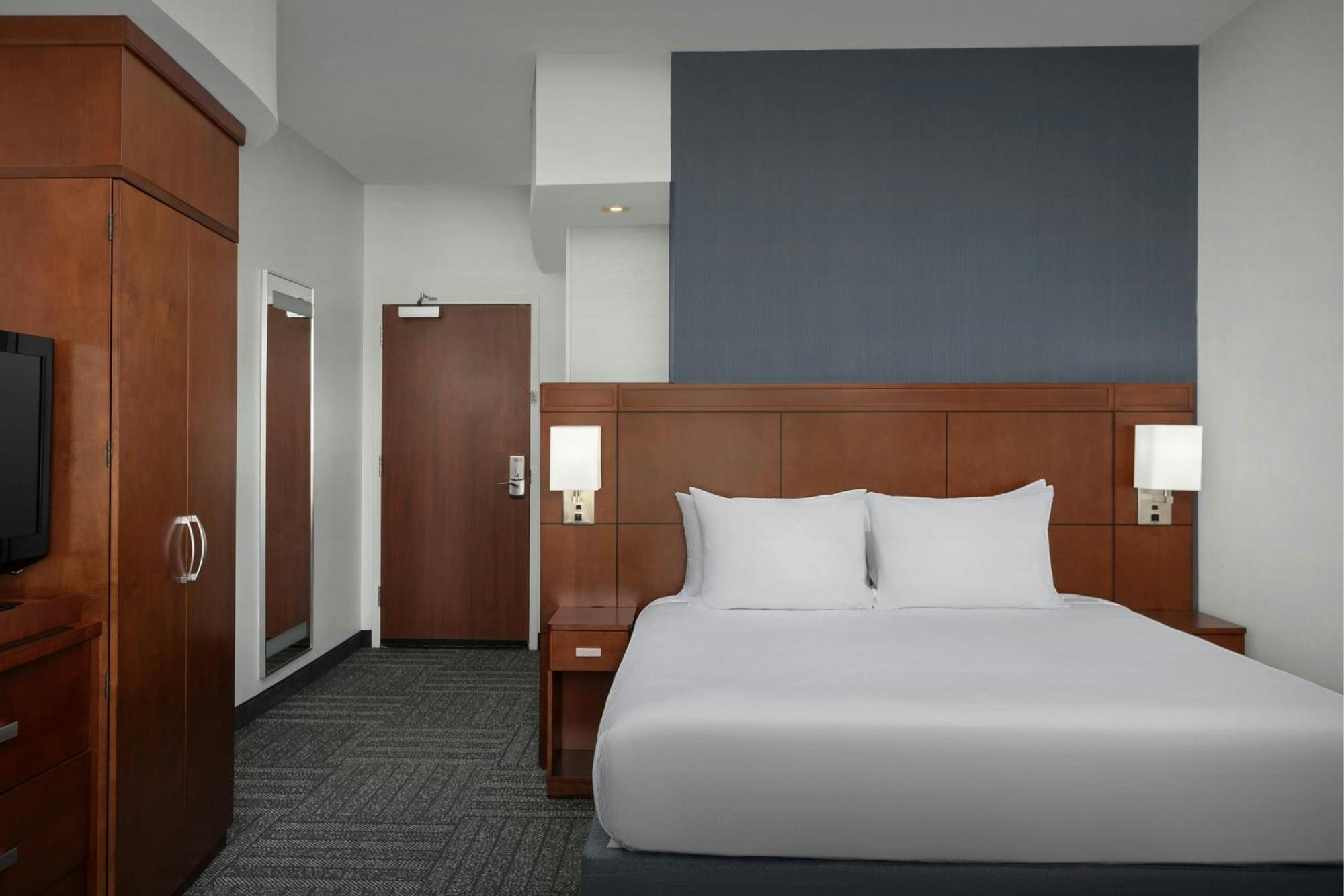 Courtyard By Marriott Salisbury Hotel Exterior foto
