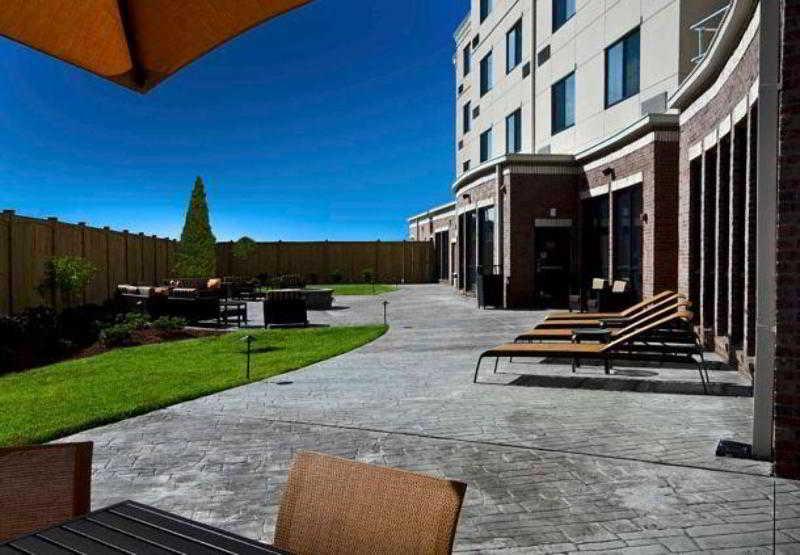 Courtyard By Marriott Salisbury Hotel Exterior foto